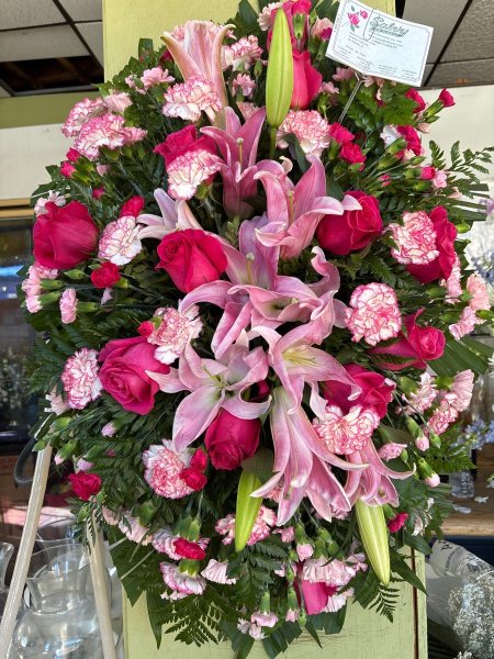 A 4 Star Customer Reviewed Flower Arrangement Designed by Salvy the Florist in Lynn, MA A 4 Star Customer Reviewed Flower Arrangement Designed by Salvy the Florist in Lynn, MA