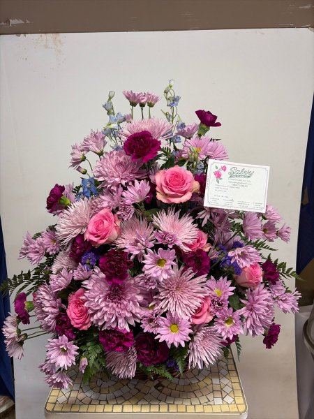 A 5 Star Customer Reviewed Flower Arrangement Designed by Salvy the Florist in Lynn, MA A 5 Star Customer Reviewed Flower Arrangement Designed by Salvy the Florist in Lynn, MA