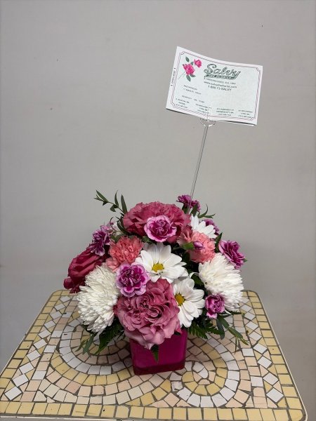 A 5 Star Customer Reviewed Flower Arrangement Designed by Salvy the Florist in Lynn, MA A 5 Star Customer Reviewed Flower Arrangement Designed by Salvy the Florist in Lynn, MA