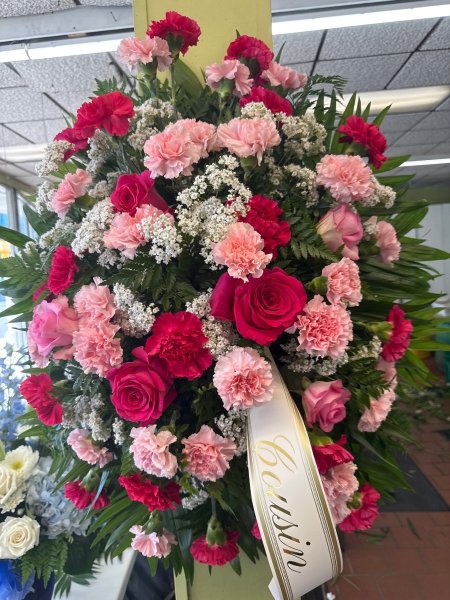 A 5 Star Customer Reviewed Flower Arrangement Designed by Salvy the Florist in Lynn, MA A 5 Star Customer Reviewed Flower Arrangement Designed by Salvy the Florist in Lynn, MA