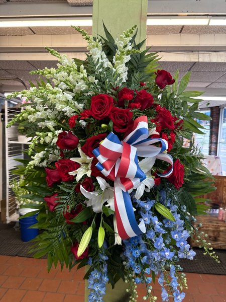 A 4 Star Customer Reviewed Flower Arrangement Designed by Salvy the Florist in Lynn, MA A 4 Star Customer Reviewed Flower Arrangement Designed by Salvy the Florist in Lynn, MA