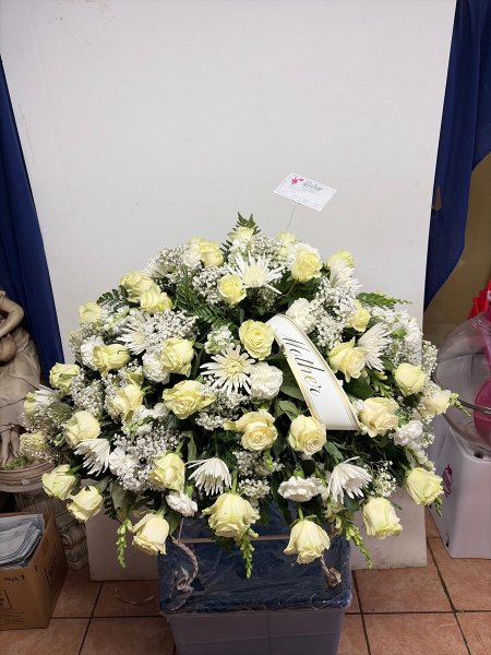 A 5 Star Customer Reviewed Flower Arrangement Designed by Salvy the Florist in Lynn, MA A 5 Star Customer Reviewed Flower Arrangement Designed by Salvy the Florist in Lynn, MA