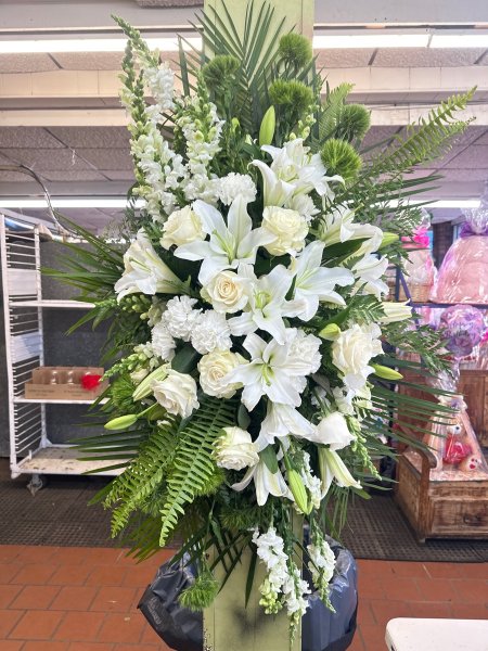 A 5 Star Customer Reviewed Flower Arrangement Designed by Salvy the Florist in Lynn, MA A 5 Star Customer Reviewed Flower Arrangement Designed by Salvy the Florist in Lynn, MA