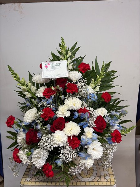 A 5 Star Customer Reviewed Flower Arrangement Designed by Salvy the Florist in Lynn, MA A 5 Star Customer Reviewed Flower Arrangement Designed by Salvy the Florist in Lynn, MA