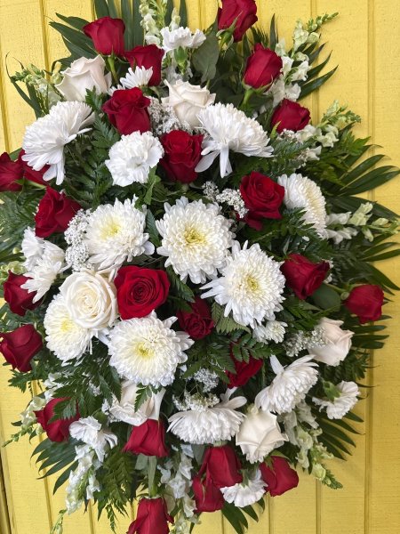 A 5 Star Customer Reviewed Flower Arrangement Designed by Salvy the Florist in Lynn, MA A 5 Star Customer Reviewed Flower Arrangement Designed by Salvy the Florist in Lynn, MA