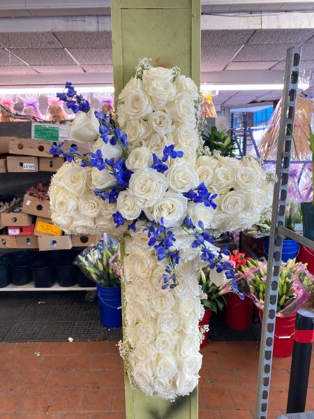 A 5 Star Customer Reviewed Flower Arrangement Designed by Salvy the Florist in Lynn, MA A 5 Star Customer Reviewed Flower Arrangement Designed by Salvy the Florist in Lynn, MA