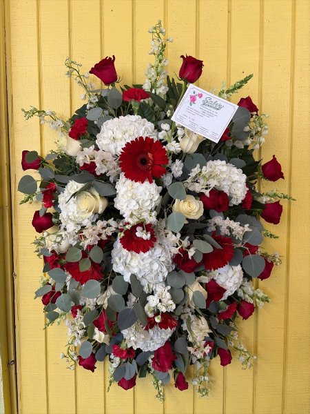 A 5 Star Customer Reviewed Flower Arrangement Designed by Salvy the Florist in Lynn, MA A 5 Star Customer Reviewed Flower Arrangement Designed by Salvy the Florist in Lynn, MA