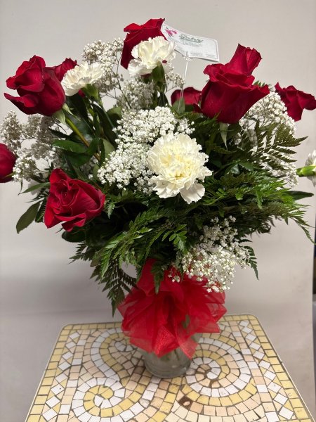 A 5 Star Customer Reviewed Flower Arrangement Designed by Salvy the Florist in Lynn, MA A 5 Star Customer Reviewed Flower Arrangement Designed by Salvy the Florist in Lynn, MA