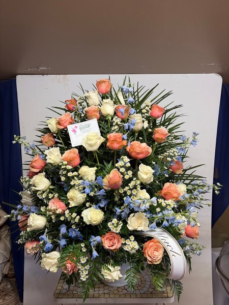 A 5 Star Customer Reviewed Flower Arrangement Designed by Salvy the Florist in Lynn, MA A 5 Star Customer Reviewed Flower Arrangement Designed by Salvy the Florist in Lynn, MA