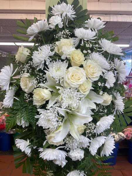 A 5 Star Customer Reviewed Flower Arrangement Designed by Salvy the Florist in Lynn, MA A 5 Star Customer Reviewed Flower Arrangement Designed by Salvy the Florist in Lynn, MA