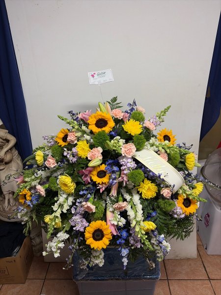 A 5 Star Customer Reviewed Flower Arrangement Designed by Salvy the Florist in Lynn, MA A 5 Star Customer Reviewed Flower Arrangement Designed by Salvy the Florist in Lynn, MA