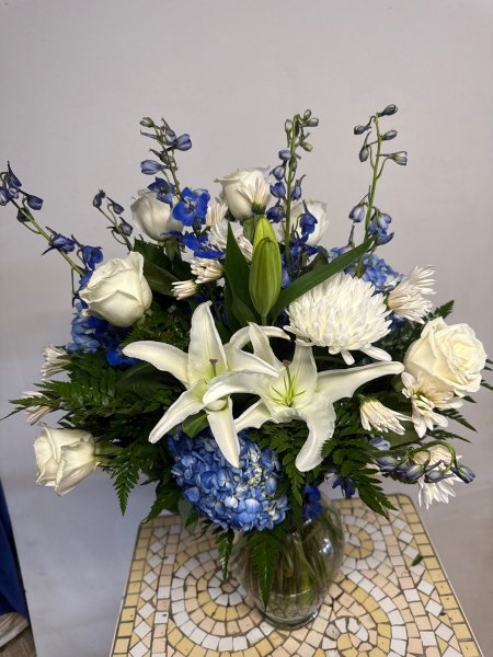 A 4 Star Customer Reviewed Flower Arrangement Designed by Salvy the Florist in Lynn, MA