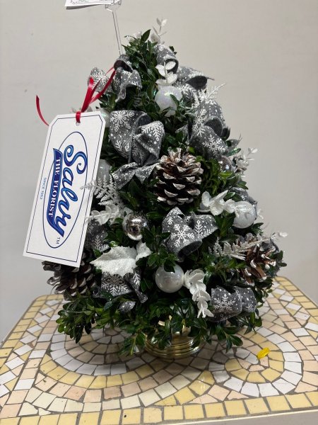 A 5 Star Customer Reviewed Flower Arrangement Designed by Salvy the Florist in Lynn, MA A 5 Star Customer Reviewed Flower Arrangement Designed by Salvy the Florist in Lynn, MA