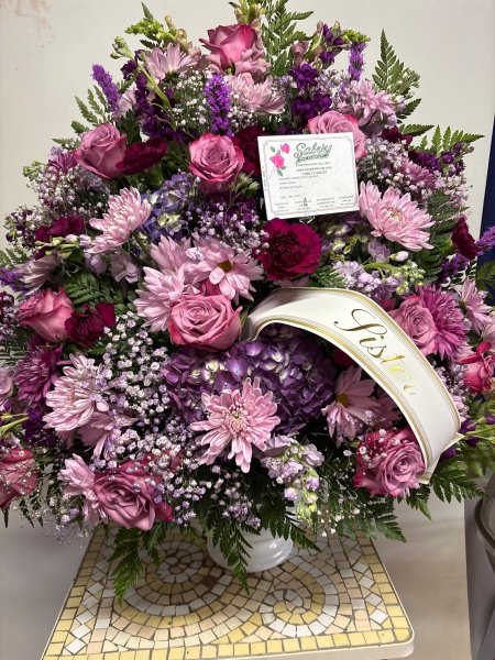 A 5 Star Customer Reviewed Flower Arrangement Designed by Salvy the Florist in Lynn, MA A 5 Star Customer Reviewed Flower Arrangement Designed by Salvy the Florist in Lynn, MA