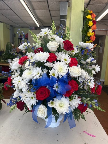 A 5 Star Customer Reviewed Flower Arrangement Designed by Salvy the Florist in Lynn, MA A 5 Star Customer Reviewed Flower Arrangement Designed by Salvy the Florist in Lynn, MA