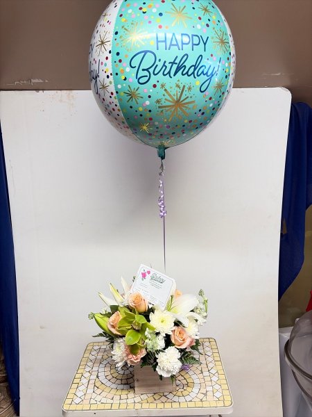 A 5 Star Customer Reviewed Flower Arrangement Designed by Salvy the Florist in Lynn, MA A 5 Star Customer Reviewed Flower Arrangement Designed by Salvy the Florist in Lynn, MA