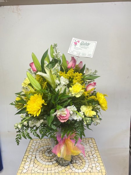 A 5 Star Customer Reviewed Flower Arrangement Designed by Salvy the Florist in Lynn, MA A 5 Star Customer Reviewed Flower Arrangement Designed by Salvy the Florist in Lynn, MA