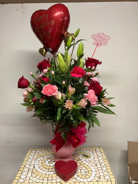 A 5 Star Customer Reviewed Flower Arrangement Designed by Salvy the Florist in Lynn, MA