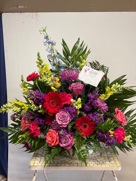 A 5 Star Customer Reviewed Flower Arrangement Designed by Salvy the Florist in Lynn, MA A 5 Star Customer Reviewed Flower Arrangement Designed by Salvy the Florist in Lynn, MA