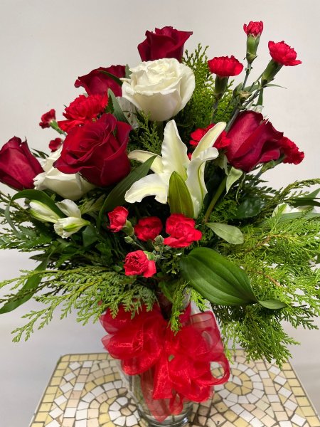 A 5 Star Customer Reviewed Flower Arrangement Designed by Salvy the Florist in Lynn, MA A 5 Star Customer Reviewed Flower Arrangement Designed by Salvy the Florist in Lynn, MA