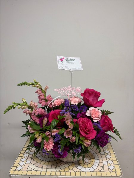 A 1 Star Customer Reviewed Flower Arrangement Designed by Salvy the Florist in Lynn, MA A 1 Star Customer Reviewed Flower Arrangement Designed by Salvy the Florist in Lynn, MA
