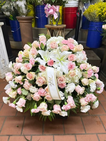 A 5 Star Customer Reviewed Flower Arrangement Designed by Salvy the Florist in Lynn, MA A 5 Star Customer Reviewed Flower Arrangement Designed by Salvy the Florist in Lynn, MA
