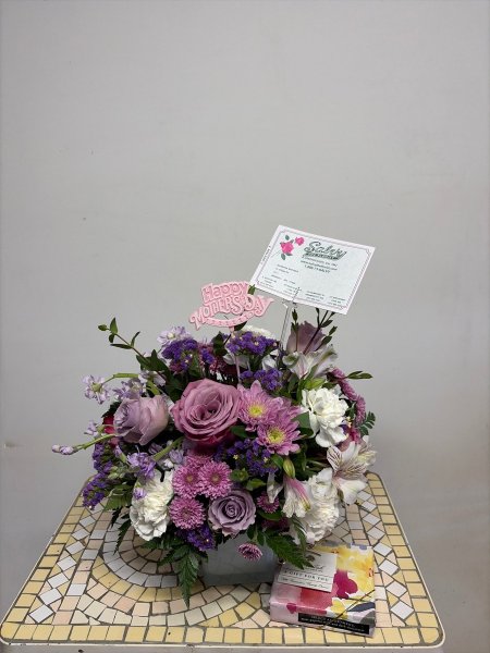 A 5 Star Customer Reviewed Flower Arrangement Designed by Salvy the Florist in Lynn, MA A 5 Star Customer Reviewed Flower Arrangement Designed by Salvy the Florist in Lynn, MA