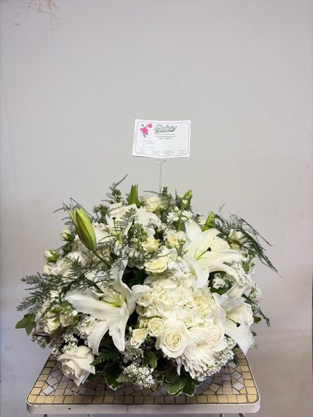 A 5 Star Customer Reviewed Flower Arrangement Designed by Salvy the Florist in Lynn, MA