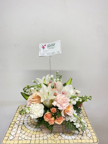 A 4 Star Customer Reviewed Flower Arrangement Designed by Salvy the Florist in Lynn, MA A 4 Star Customer Reviewed Flower Arrangement Designed by Salvy the Florist in Lynn, MA