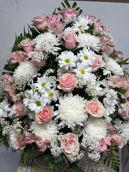 A 5 Star Customer Reviewed Flower Arrangement Designed by Salvy the Florist in Lynn, MA A 5 Star Customer Reviewed Flower Arrangement Designed by Salvy the Florist in Lynn, MA