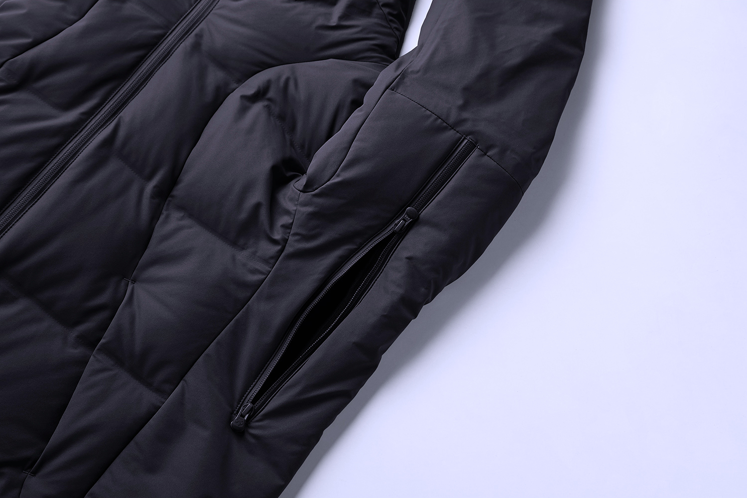 Descente Allterrain Mizusawa Down Jacket Shuttle - Men's