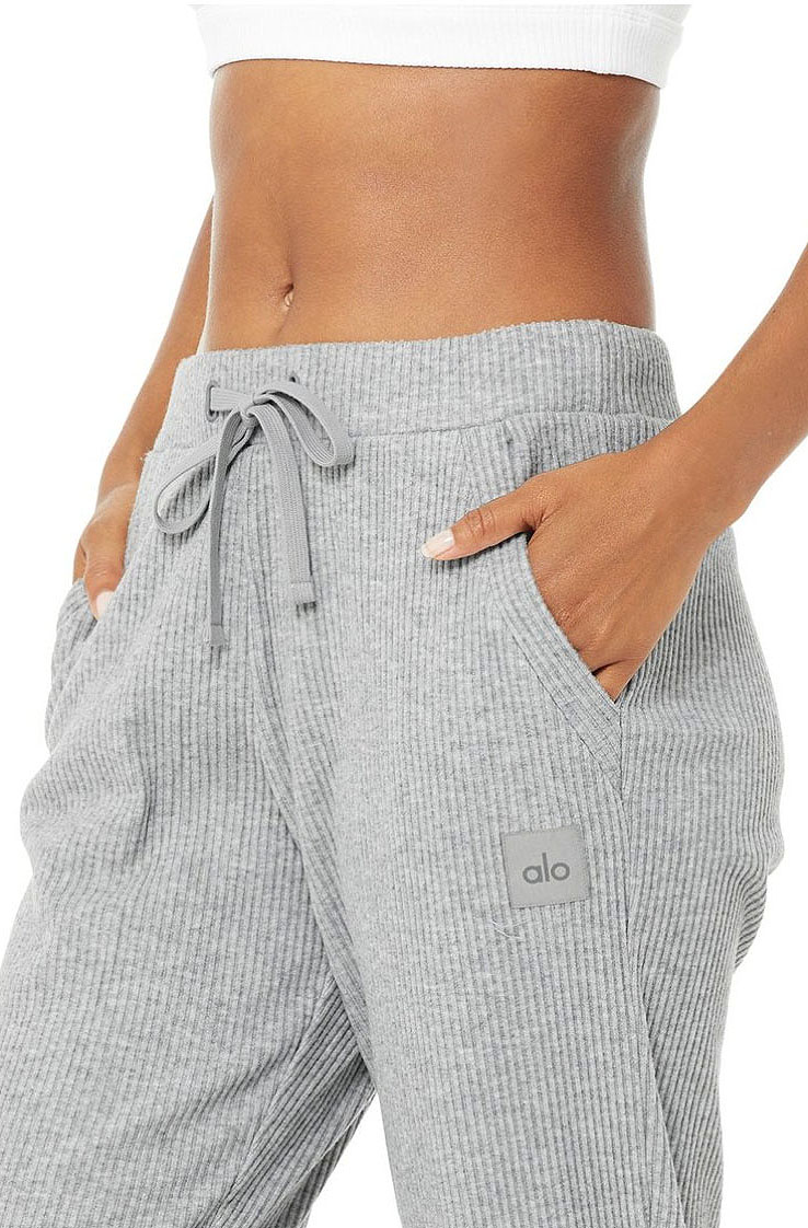 Alo Yoga Muse Sweatpant - Women's | Altitude Sports