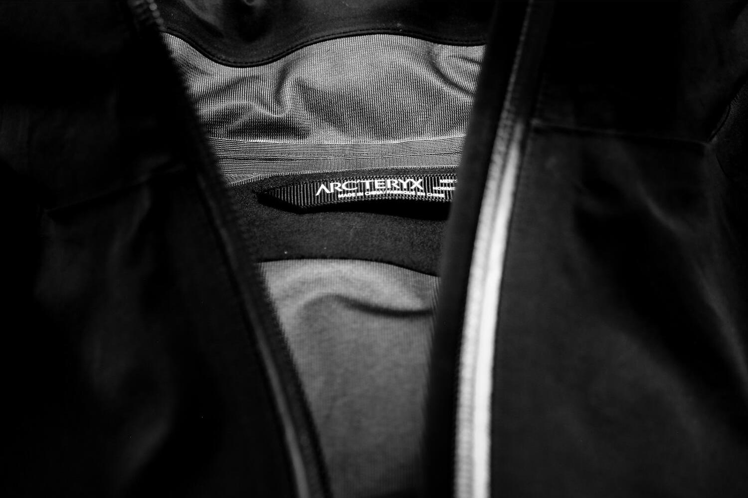 arc-15765_black_detail-four.jpg