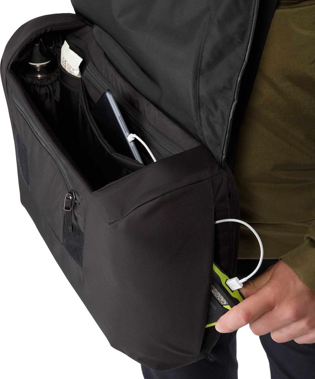 【希少/廃盤/美品】ARC'TERYX Fyx13 Messenger Bag Arc'teryx Fyx 13 Messenger Bag - Unisex | Altitude Sports