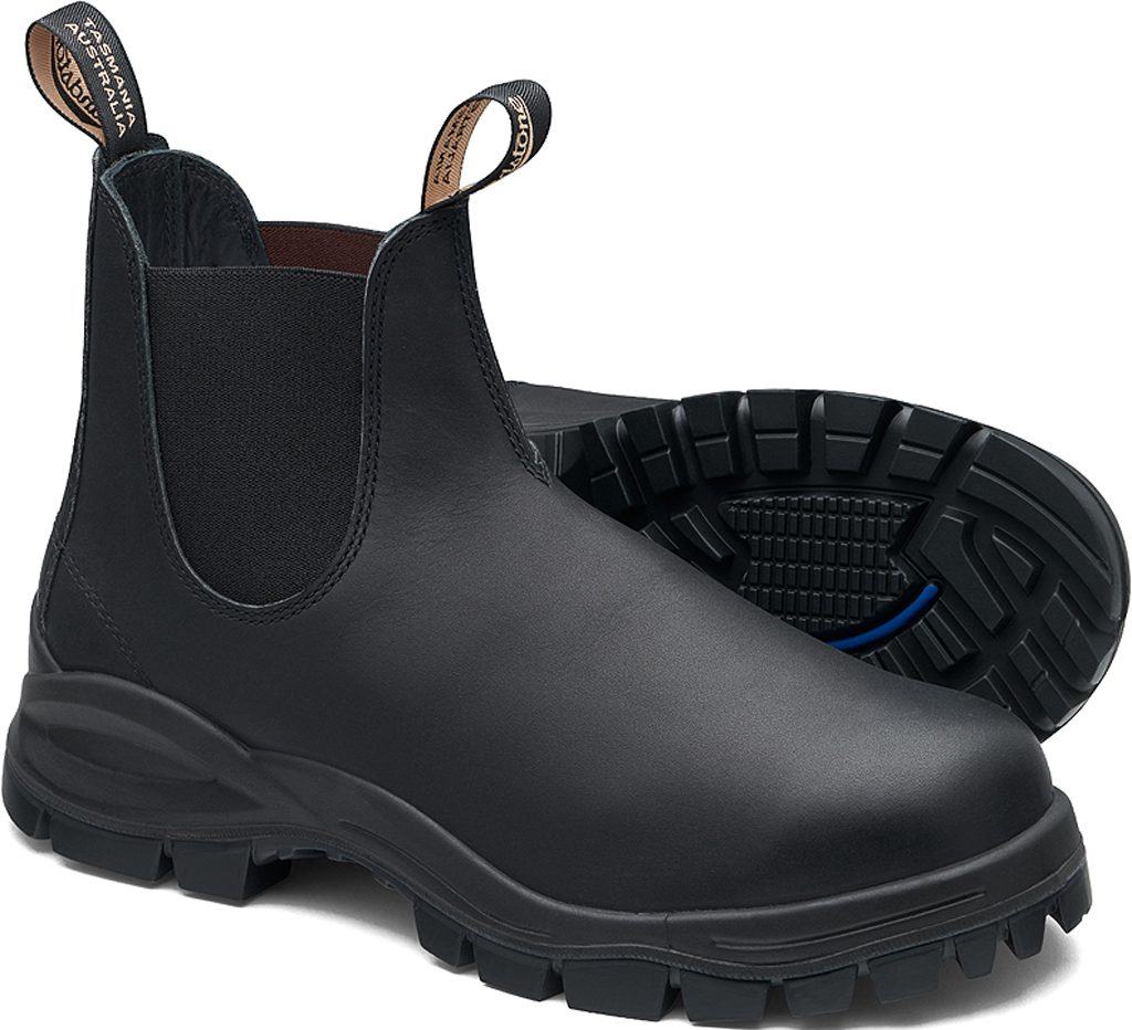 Blundstone 2240 - Lug Sole Black Boots - Unisex | Altitude Sports