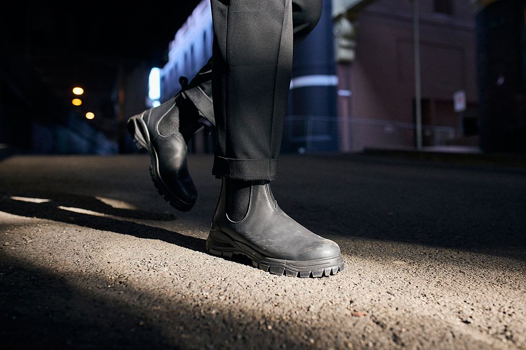 Blundstone 2240 - Lug Sole Black Boots - Unisex | Altitude Sports Blundstone 2240 - Lug Sole Black Boots - Unisex | Altitude Sports