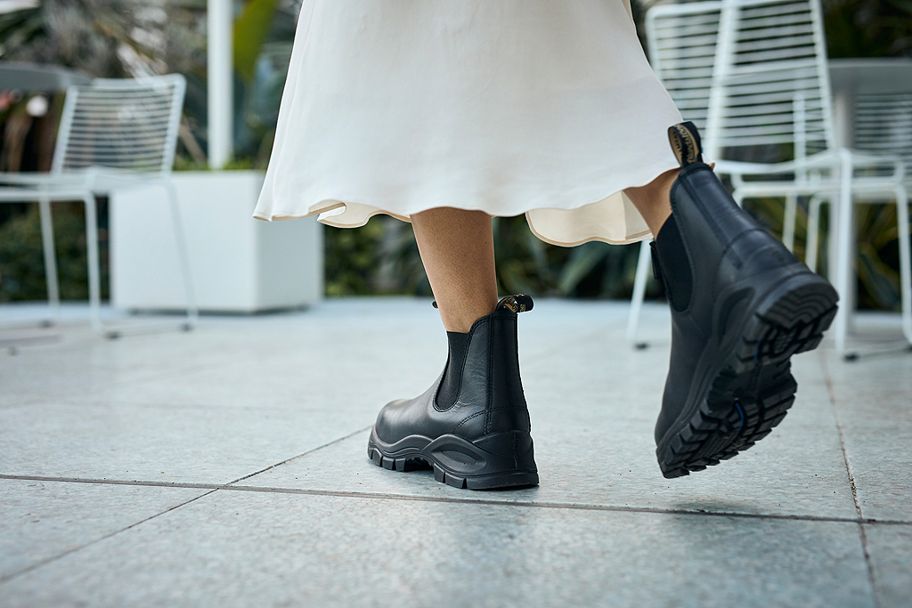 靴 Blundstone LUG BOOT #2240 Blundstone 2240 - Lug Sole Black Boots - Unisex | Altitude Sports