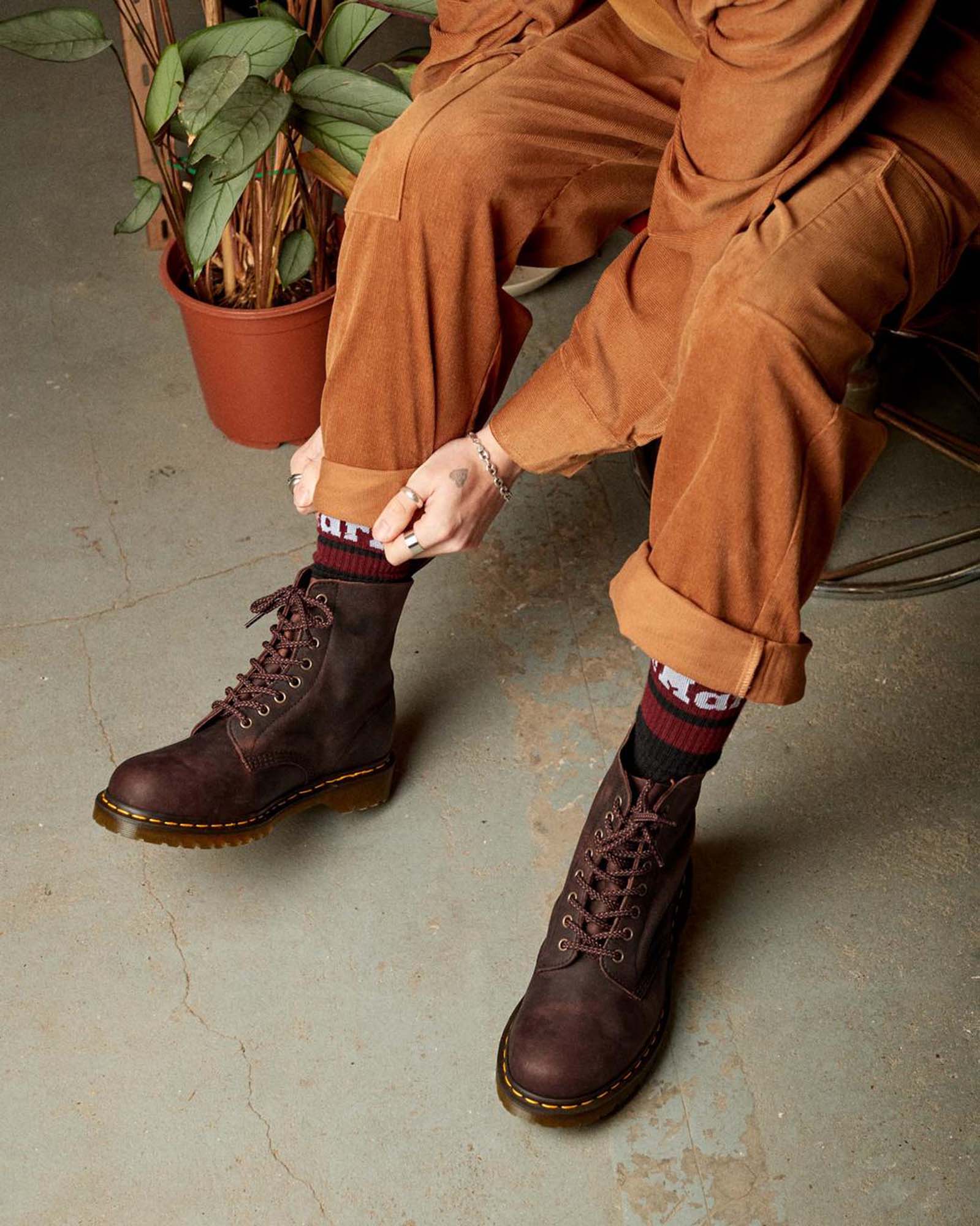 drm-30670294__detail1-chestnut