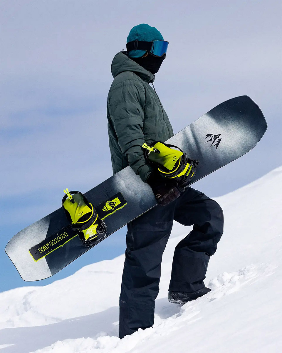 Jones Snowboards Howler Snowboard - Men's | Altitude Sports