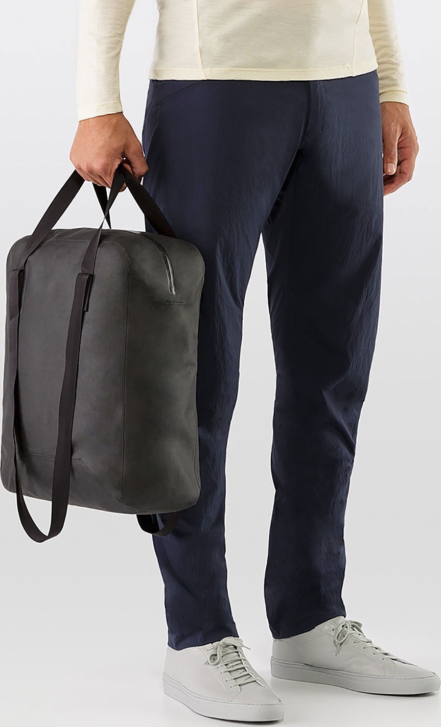 バッグ ARC'TERYX VEILANCE Seque Tote Veilance Seque Tote Bag | Altitude Sports