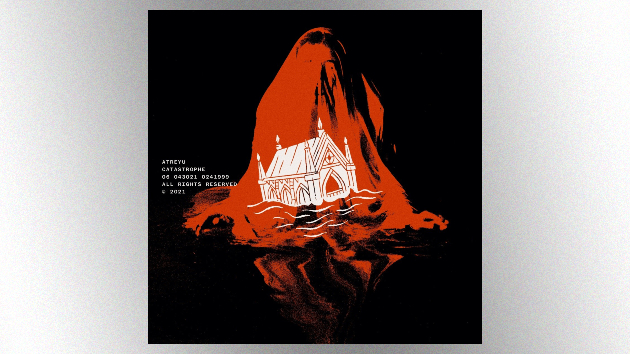 Atreyu's friends react to Atreyu's music in video for "Catastrophe"