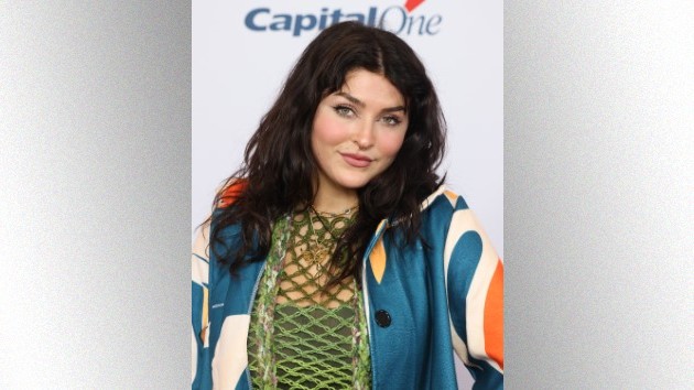 “I Am Woman”: Emmy Meli turns her “little mantras” into a TikTok trend, a movement and a radio hit “I Am Woman”: Emmy Meli turns her “little mantras” into a TikTok trend, a movement and a radio hit