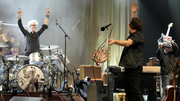 Eddie Vedder recruits The Police's Stewart Copeland for "Message in a Bottle" cover during LA solo show