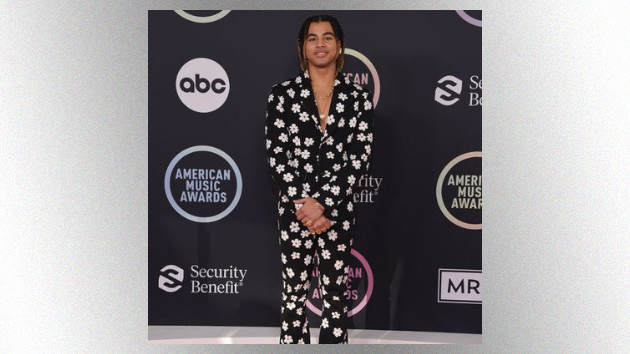 24kGoldn releases new song “In My Head” featuring Travis Barker 24kGoldn releases new song “In My Head” featuring Travis Barker