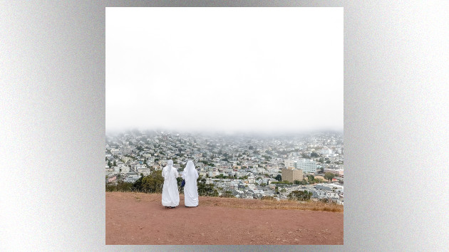 Listen to Death Cab for Cutie’s new ’Asphalt Meadows’ track, “Foxglove Through the Clearcut” Listen to Death Cab for Cutie’s new ’Asphalt Meadows’ track, “Foxglove Through the Clearcut”