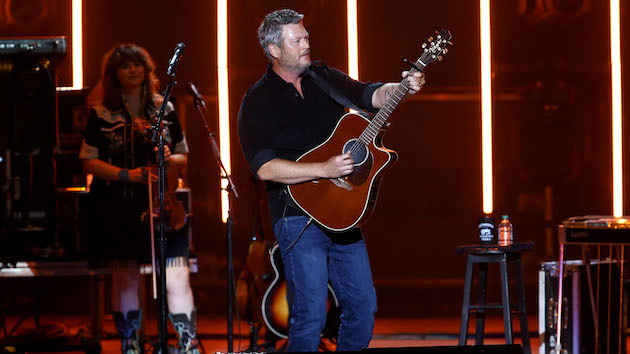 Blake Shelton is teaming up with Lands’ End for an apparel and home collection