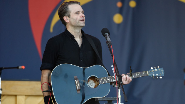 Watch Death Cab for Cutie debut new song & cover R.E.M. during acoustic streaming concert Watch Death Cab for Cutie debut new song & cover R.E.M. during acoustic streaming concert