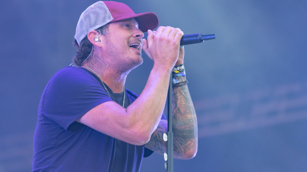 Tom DeLonge shares message thanking Matt Skiba “for being a member of our band” Tom DeLonge shares message thanking Matt Skiba “for being a member of our band”