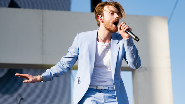 FINNEAS “on the other side” of surgery after electric bike accident FINNEAS “on the other side” of surgery after electric bike accident