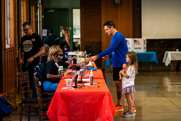 Georgians prepare for politics during Thanksgiving